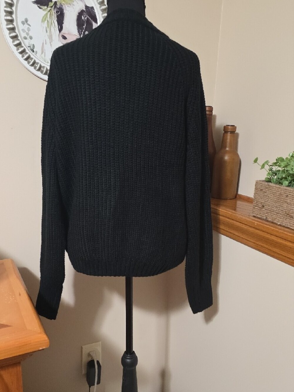 Black V-Neck Button Front Knit Cardigan for Women - Picture 5 of 10